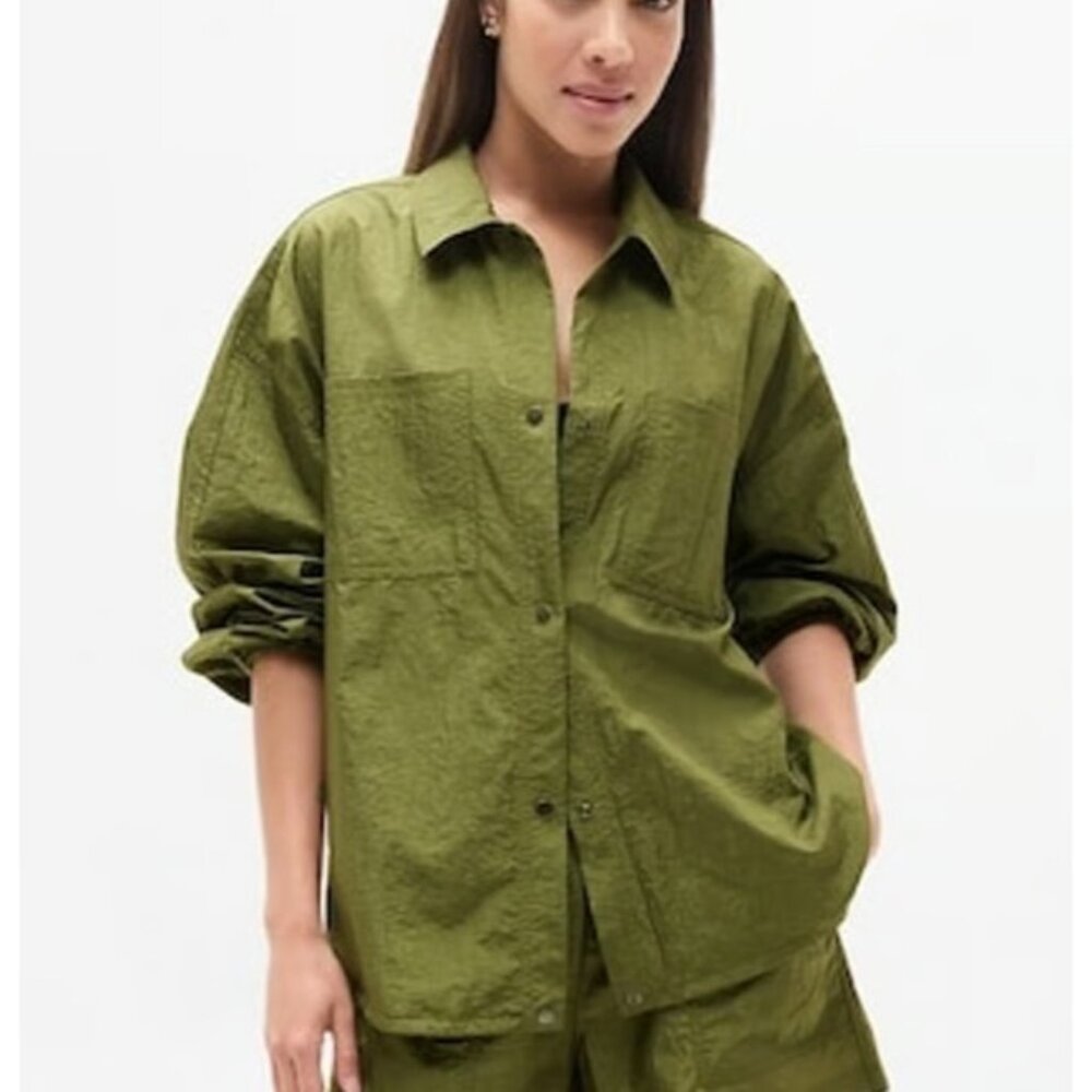 Athleta Lunar Sheen Snap Button Front Shirt Women’s Size Small Oversized